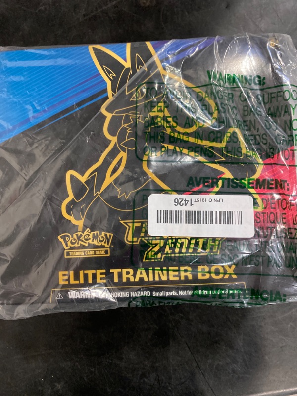 Photo 3 of Pokemon TCG: Crown Zenith Elite Trainer Box