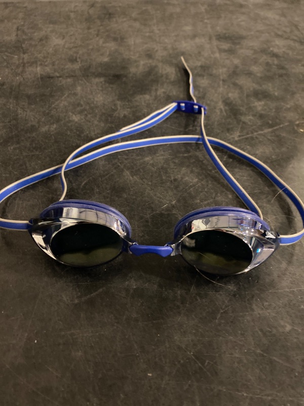 Photo 2 of Speedo Unisex-Adult Swim Goggles Mirrored Vanquisher 2.0