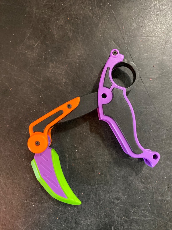 Photo 2 of 3D Printed Gravity Claw Knife, Fidget Toy, Fun Plastic EDC Carrot Fidget Toy Adult ADHD Autism Hand Holder Forearm Finger Strengthener Carrot Toy Gift (Orange)