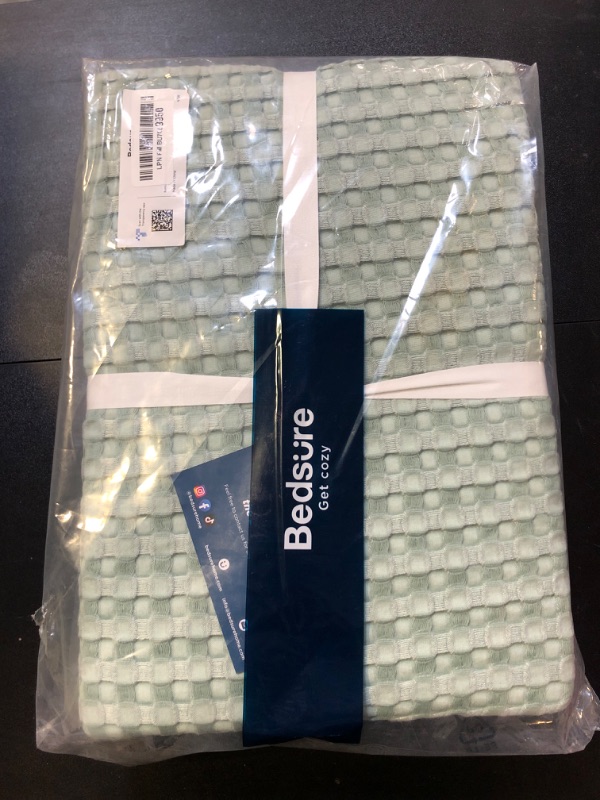 Photo 2 of Bedsure Cooling Cotton Waffle Queen Size Blanket - Lightweight Breathable Blanket of Rayon Derived from Bamboo for Hot Sleepers, Luxury Throws for Bed, Couch and Sofa - Green - 90" x 90"