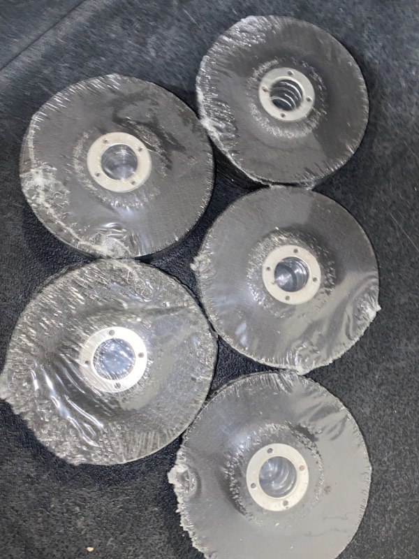 Photo 2 of Seesii Cut Off Wheels 25 Pack Ultra Thin 4-1/2"x0.047"x7/8" Cutting Wheel for Quick Cutting, Stainless Steel & Metal Cutting Disc for Angle Grinder, Grinder Blades with Burr-Free Aggressive Cutting
