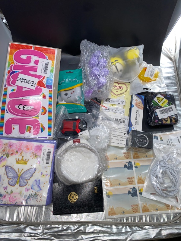 Photo 1 of LOT OF 17 MISCELLANEOUS ITEMS 