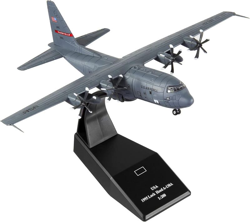 Photo 1 of 1/200 Military Model Plane C-130 Alloy Fighter Plane Model Model Airplane for Collections and Displays
