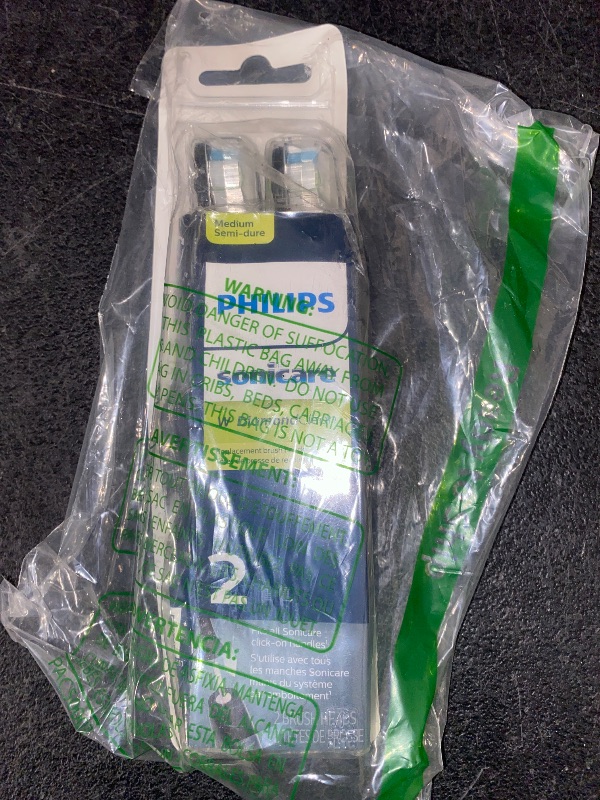 Photo 2 of DAMAGED BOX**NEW** Philips Sonicare Genuine W DiamondClean Toothbrush Heads, 2 Brush Heads, Black, HX6062/95
