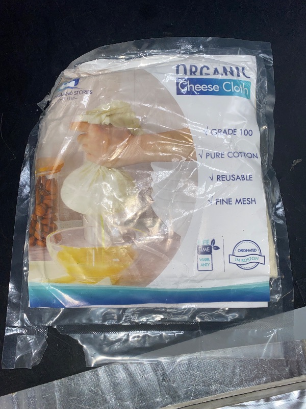 Photo 1 of DAMAGE PACKAGE ONLY* NEW**4 Yards Reusable Cheesecloth, Grade 100, Cheese Cloth for Straining Craft, 100% Cotton Unbleached Muslin Cloth Strainer for Cooking, Baking, Juicing, Cheese Making
