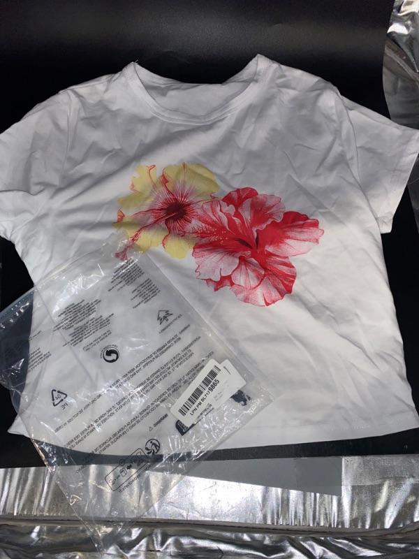 Photo 1 of LARGE Women Graphic Baby Tees Vintage Cute Aesthetic Tops Y2K Fruit Printed 90s Crop Top Summer Cropped T Shirt
