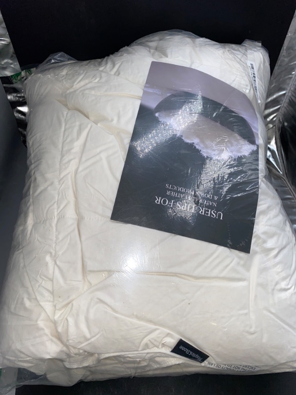 Photo 2 of FULL Maple&Stone Feather Down Comforter Full Size, White Down Duvet Insert, Filled with Feather and Down, Ultra Soft 100% Cotton Fabric Full Comforter, All Season Luxurious Hotel Bedding Comforters USED**