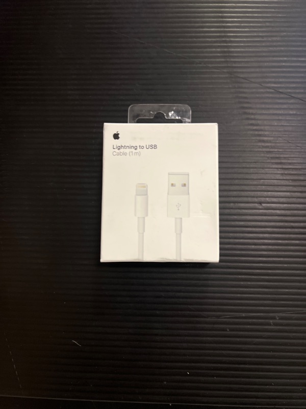 Photo 2 of Apple Lightning to USB Cable (1 m)