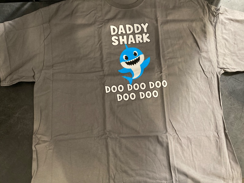 Photo 1 of 4XL Custom Design T-Shirt Daddy Shark Grey 