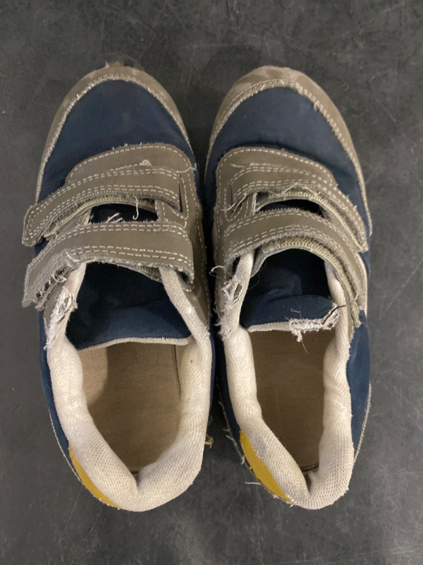 Photo 1 of Size 12 Toddler Charlie Retro Sneakers - Cat & Jack