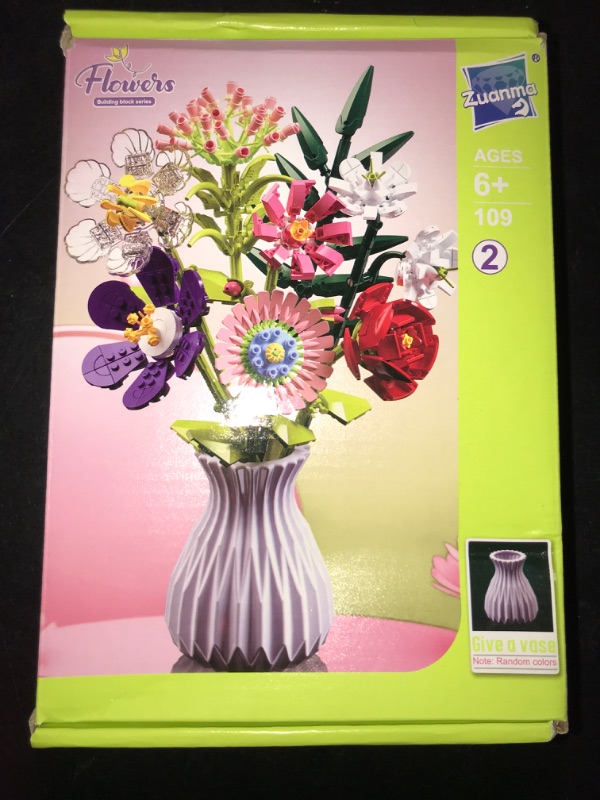 Photo 3 of Flower Bouquet Building Set with Vase, Artificial Flowers, Flower Building Blocks Kit Decoration Home, 730 Pcs Botanical Collection for Ages 6+ & Adults Gift for Birthday Mother's Day