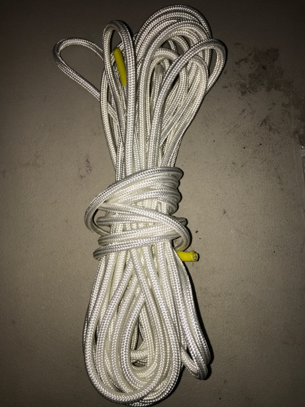 Photo 2 of Boao 50 Feet 5/16 Inch Wire Center Flagpole Rope Halyard Rope with 2 Pieces Stainless Steel Snap Hooks White Braided Polyester Flagpole Halyard Rope Steel Center Flag Pole Solid Rope for Flagpole