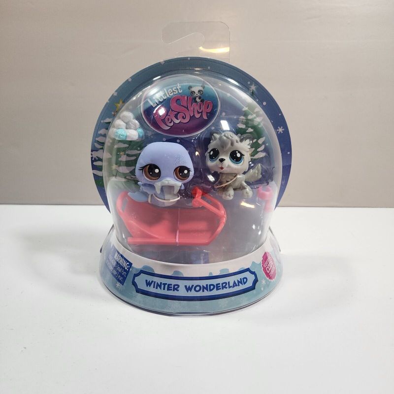 Photo 1 of LPS Littlest Pet Shop WINTER WONDERLAND #17 Walrus #20 Wolf Snow Globe with Code