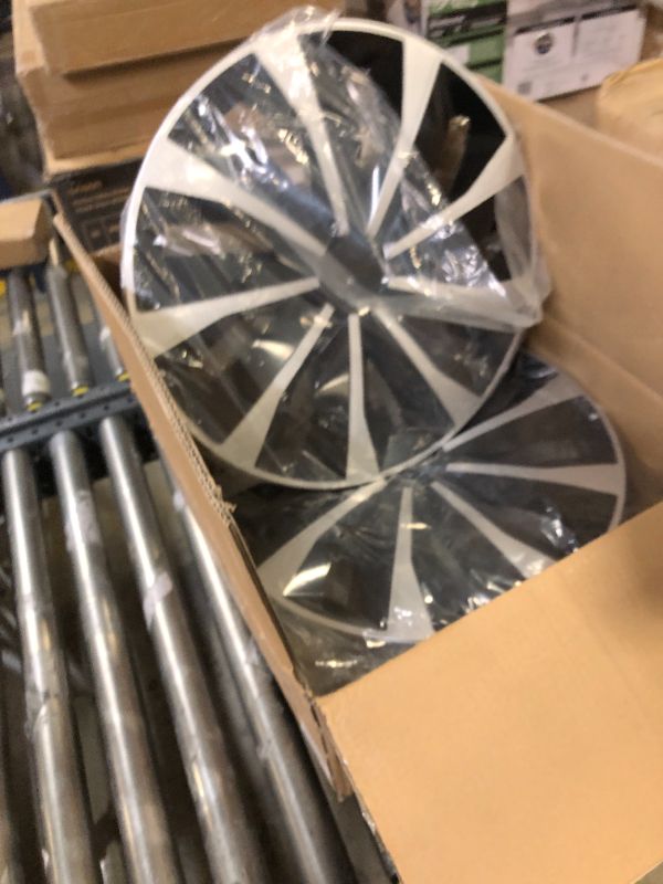 Photo 1 of 17inch hubcaps 4pc