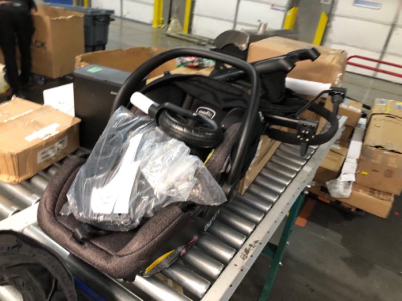 Photo 7 of ***USED - DIRTY - LIKELY MISSING PARTS - UNABLE TO VERIFY FUNCTIONALITY - SEE PICTURES***
Evenflo Pivot Modular Travel System with LiteMax Infant Car Seat with Anti-Rebound Bar (Casual Gray)