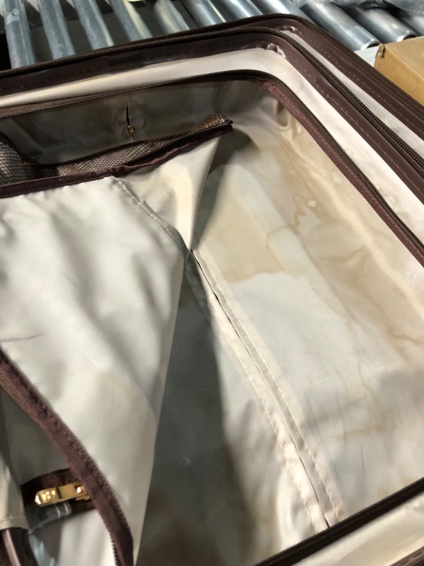 Photo 3 of ***HEAVILY USED - STAINED - SEE PICTURES***
SwissGear 7739 Hardside Luggage Trunk with Spinner Wheels, White, 2-Piece Set (19/26)