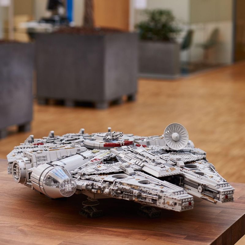 Photo 6 of **parts only**Star Wars Millennium Falcon 75192