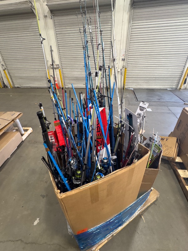 Photo 2 of ***Nonrefundable/ sold as is ***
PALLET OF MISCELLANEOUS BROKEN FISHING RODS 