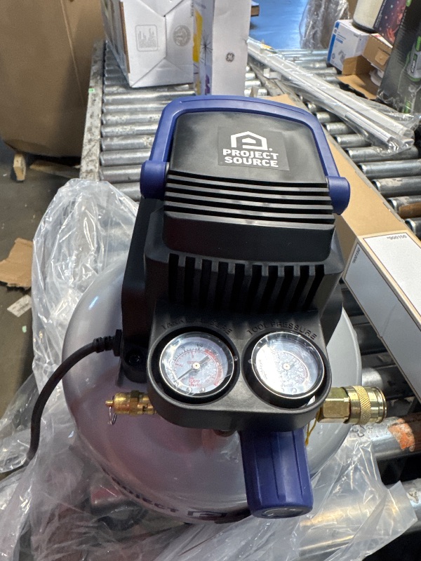 Photo 4 of *POWERS ON*Project Source 3-Gallon Portable Electric 110 PSI Pancake Air Compressor
