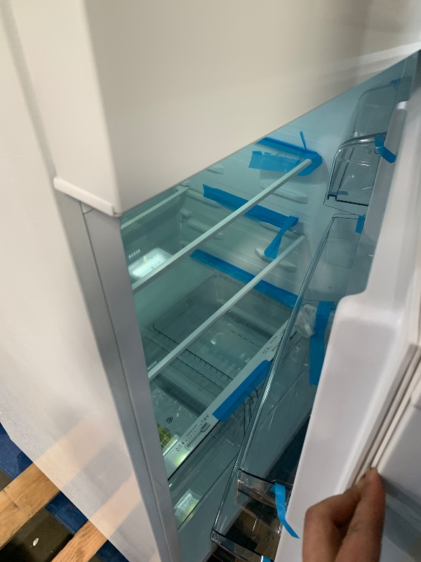Photo 1 of *POWERS ON**Kenmore 71332 20.4 cu. ft. Top Freezer Refrigerator w/ Icemaker, 33" Wide – White
