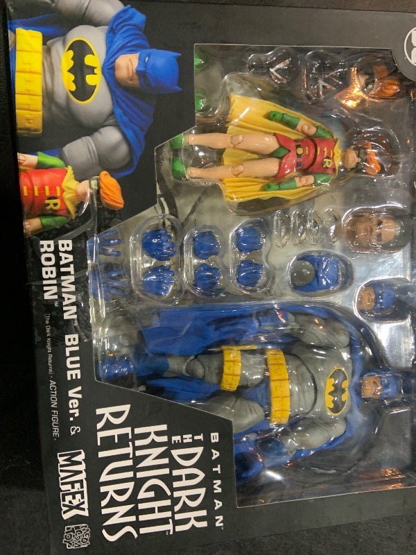 Photo 2 of Medicom MAFEX No.139 Batman Blue Version & Robin The Dark Knight Returns Total Height Approx. 6.3/4.3 inches (160/110 mm) Painted Action Figure