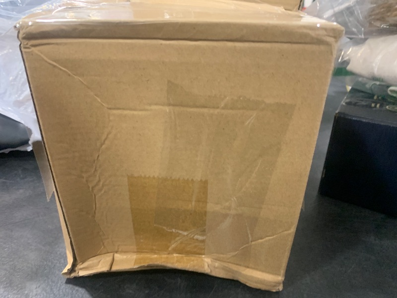 Photo 1 of Honoson 30 Packs 16 Inch Inflatable Globe Blow Up World Globe Beach Balls Inflatable PVC Earth Beach Ball for Summer Pool Playing School Teaching Party