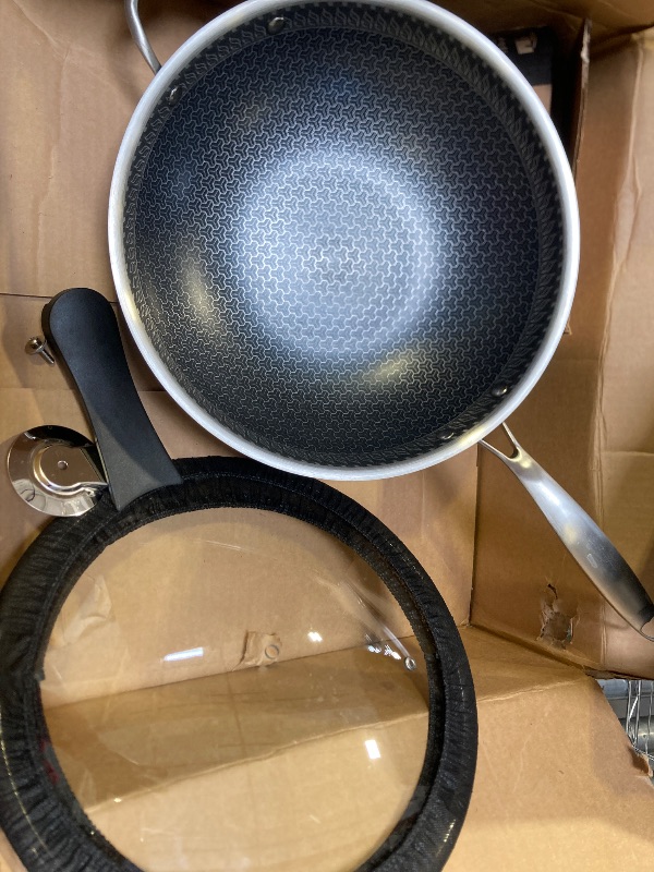 Photo 2 of MICHELANGELO Honeycomb Wok Pan with Lid, 12.5 Inch Stainless Steel Woks & Stir-fry Pans with Stay Cool Handle, Flat Bottom Wok with Vertical Lid, Induction Wok, Dishwasher Oven Safe