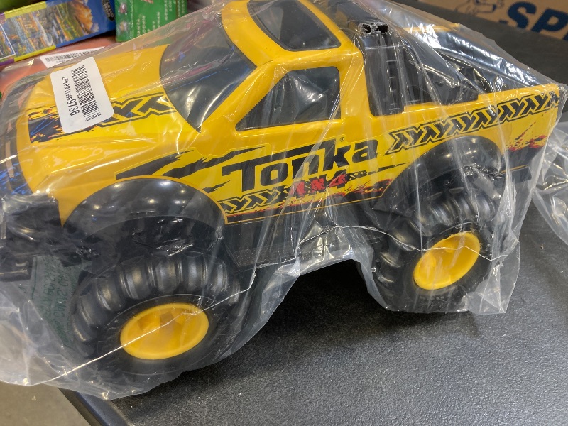 Photo 1 of Tonka Steel Classics 4x4 Pickup Truck - Made with Steel & Sturdy Plastic, Yellow Toy Construction Truck, Boys and Girls, Kids, Toddlers, Ages 3+