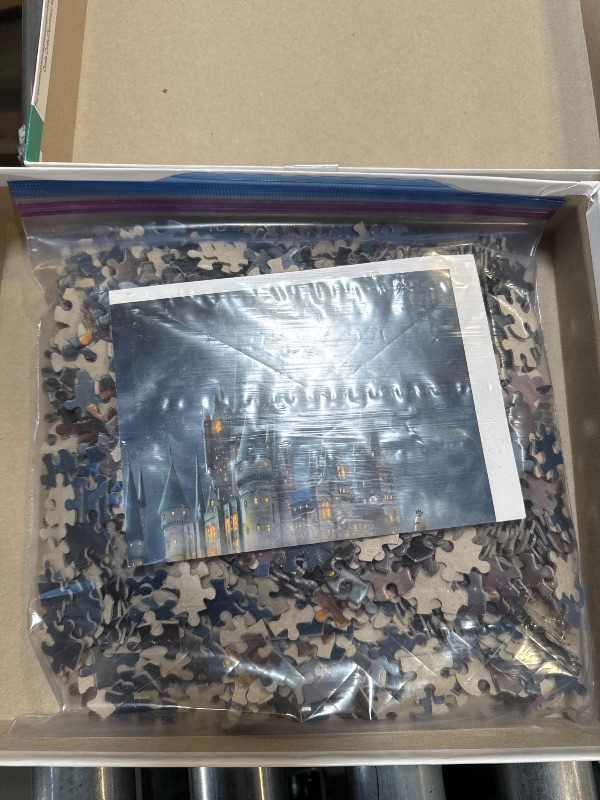 Photo 1 of Ceaco - Thomas Kinkade - Harry Potter - Hogwart's Castle - 1500 Piece Jigsaw Puzzle