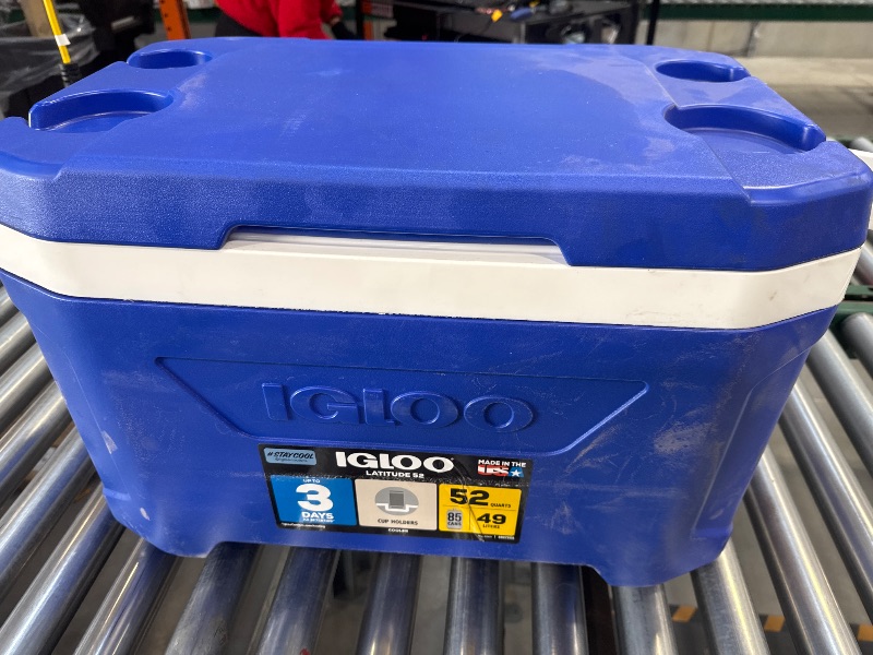 Photo 2 of Igloo Latitude 52qt Cooler
