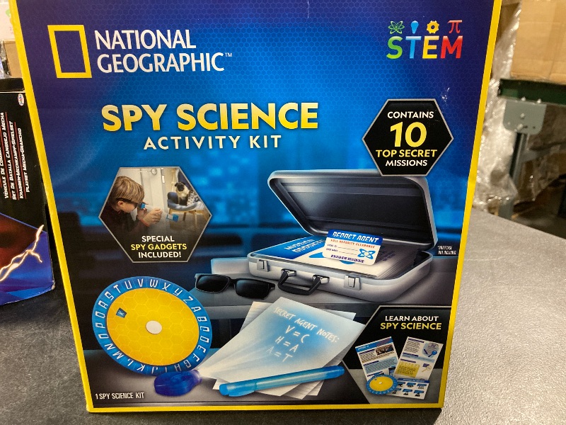 Photo 2 of National Geographic Spy Academy Activity Kit