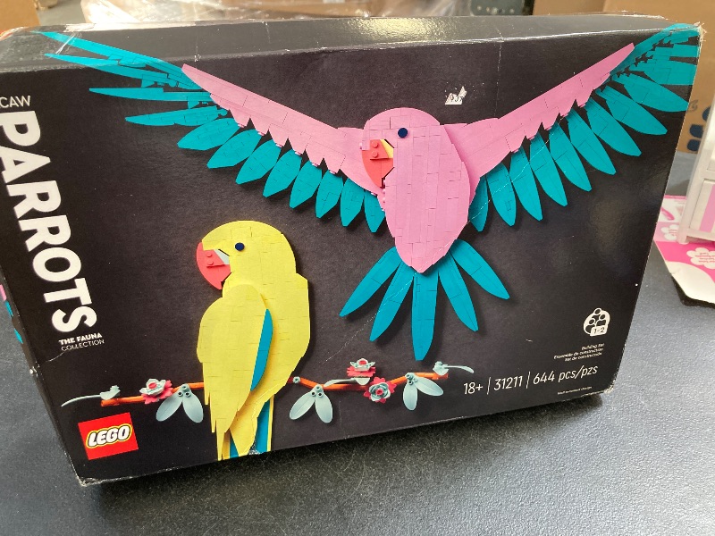 Photo 2 of LEGO Art The Fauna Collection – Macaw Parrots, Nature Wall Artwork for Living Room Decor, Home Office Decor Idea, Build and Display Creative Activity for Artistic Adults, 31211