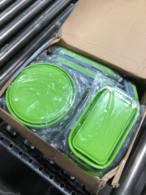 Photo 1 of Dandat 16 Pcs Collapsible Food Storage, Silicone Food Storage Containers with Lids Including 8 Round Bowls, 8 Rectangle Bowls Collapsible Freezer Bowls Sets for Dishwasher (Green)