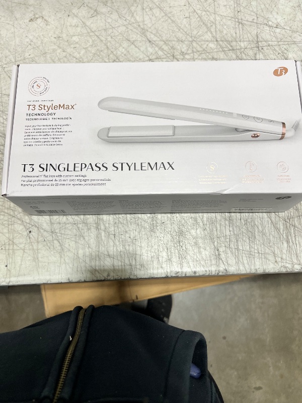 Photo 2 of T3 SinglePass StyleMax Professional 1" Ceramic Flat Iron with Custom Heat Automation, 9 Heat Settings, Longer Ceramic Plates, For Straightening, Waving, Curling & Styling