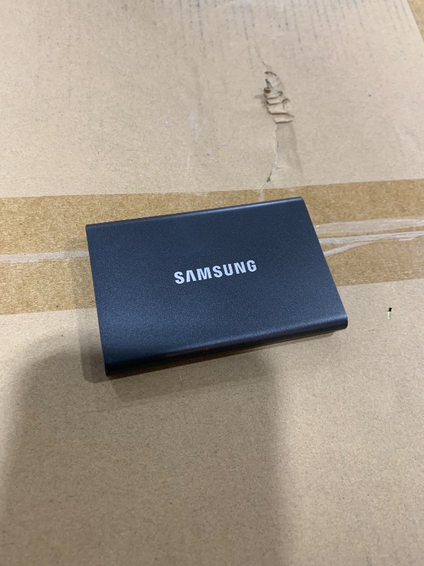 Photo 2 of  SAMSUNG T7 Portable SSD, 4TB External Solid State Drive, Speeds Up to 1,050MB/s, USB 3.2 Gen 2, Reliable Storage for Gaming, Students, Professionals, MU-PC4T0T/AM, Gray 