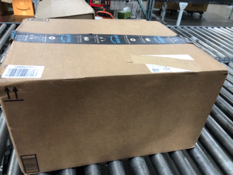 Photo 1 of RELEANY 6x9 Area Rugs Machine Washable 6x9 Rug Low Pile Carpet No Shedding Area Rugs for Living Room Bedroom Dining Room Kitchen Entrance Indoor-Red/Pink/Green