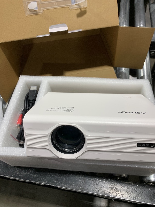 Photo 2 of [Auto Focus/Keystone] Projector with WiFi 6 and Bluetooth 5.2, 600 ANSI Native 1080P 4K Supported, Agreago Outdoor Projector with Screen, Movie Projector Compatible with HDMI/USB/TV Stick