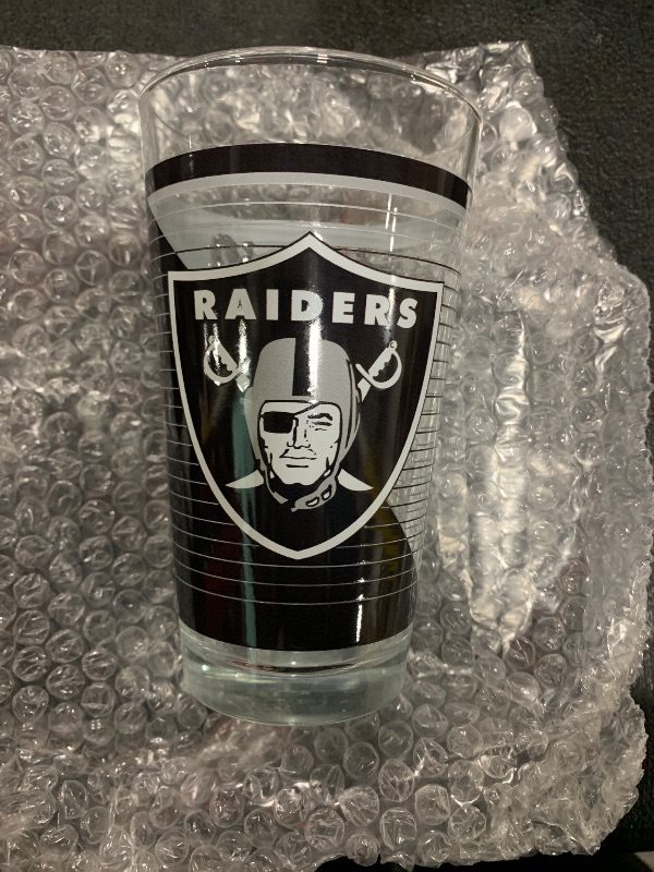 Photo 2 of Rico Industries NFL Football Las Vegas Raiders 16 oz Pint Glasses with Digitally Printed Logo, Classic Drinking Glass, for Fans, Dishwasher Safe 1 Glass