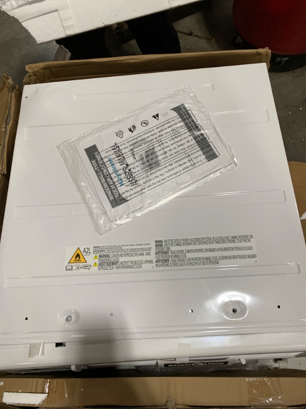 Photo 12 of 23,200/22,900 BTU 230V Window/Wall Air Conditioner with 16,000 BTU Supplemental Heat Capability *****PARTS ONLY  ****