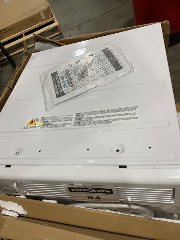 Photo 1 of 23,200/22,900 BTU 230V Window/Wall Air Conditioner with 16,000 BTU Supplemental Heat Capability *****PARTS ONLY ****