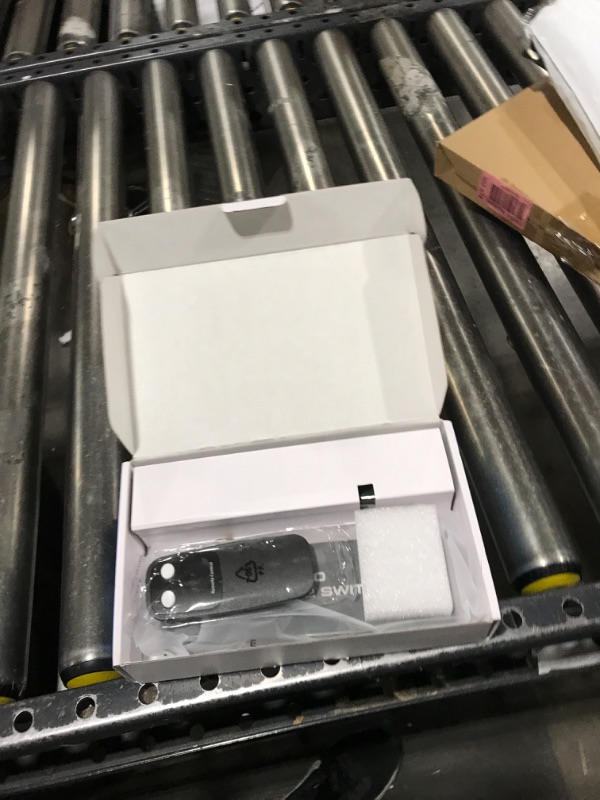 Photo 1 of HDMI 2.0 KVM Switch,USB 3.0 KVM Switch 2x2 with 3.5mm Jack Audio Output for 2 Computers and 2 Monitors 4K@60Hz with 3 Display Method,Hot Key Switching