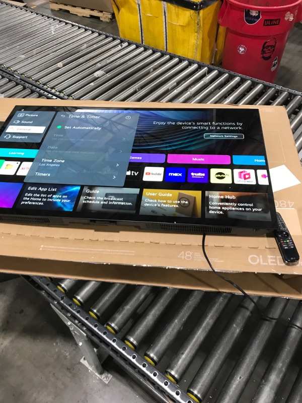 Photo 2 of 48" Class C4 Series OLED evo 4K UHD Smart webOS TV (2024)