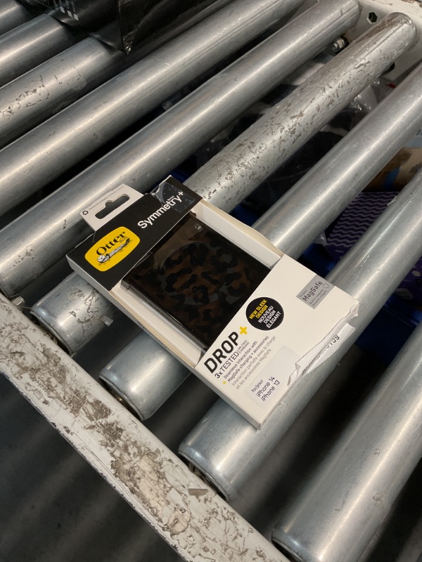 Photo 1 of (READ FULL POST) OtterBox Symmetry Clear Series+ Case with Magsafe for iPhone 14 & iPhone 13 (Only) - Non-Retail Packaging - Animal Instinct