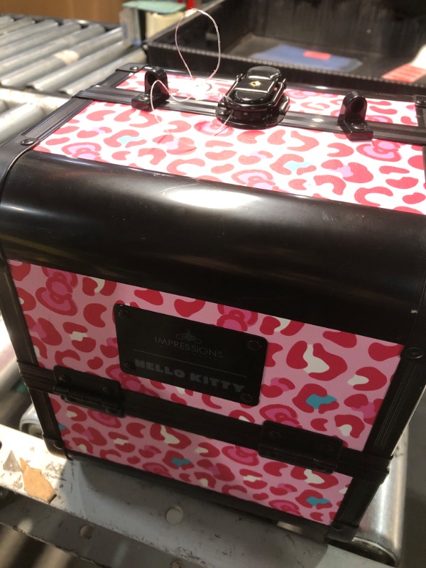 Photo 2 of **** MISSING HANDLE & KEYS*** Impressions Vanity Hello Kitty SlayCube Makeup Travel Case with Durable Outer, Makeup Organizer Case in Portable Size with 2 Extendable Trays and Flip Top Mirror (Pink Animal)