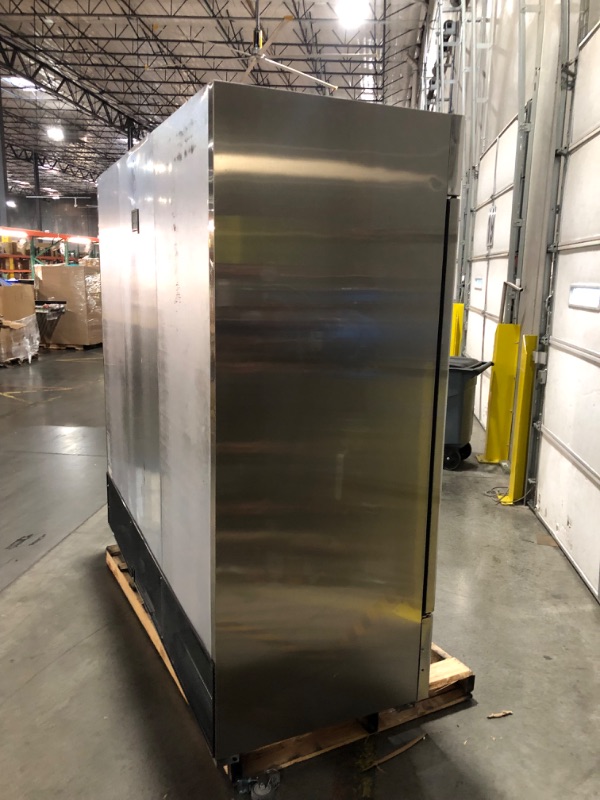 Photo 3 of *****SLIGHTLY DENTED, USED LIKE NEW/ TRUCK AND TRAILER PICK UP ONLY****VEVOR Commercial Freezer 60.42 Cu.ft, Reach In 82.5" W Upright Freezer 3 Doors, Auto-Defrost Stainless Steel Reach-in Freezer with 12 Adjustable Shelves, -13 to 5? Temp Control, LED Li