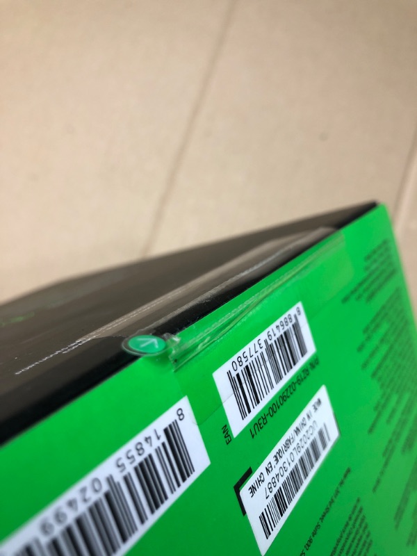 Photo 1 of ***FACTORY SEALED***
Razer Seiren X USB Streaming Microphone: Professional Grade - Built-in Shock Mount - Supercardiod Pick-Up Pattern - Anodized Aluminum - Classic Black
