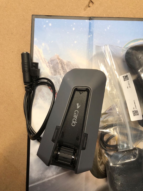 Photo 1 of ***(NO RETURNS OR REFUNDS/ FOR PARTS ONLY/ NON FUNCTIONAL)***
Cardo PACKTALK Edge Motorcycle Bluetooth Communication System Headset Intercom - Single Pack, Black