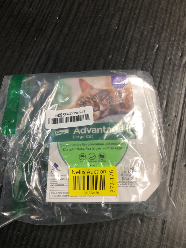 Photo 2 of ***FACTORY SEALED******NON REFUNDABLE***Advantage II Large Cat Vet-Recommended Flea Treatment & Prevention | Cats Over 9 lbs. | 6-Month Supply 6-Pack Large Cat only