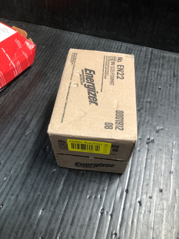 Photo 2 of ***FACTORY SEALED******NON REFUNDABLE***72 pcs Energizer Industrial 9V Size Alkaline Batteries (EN22)