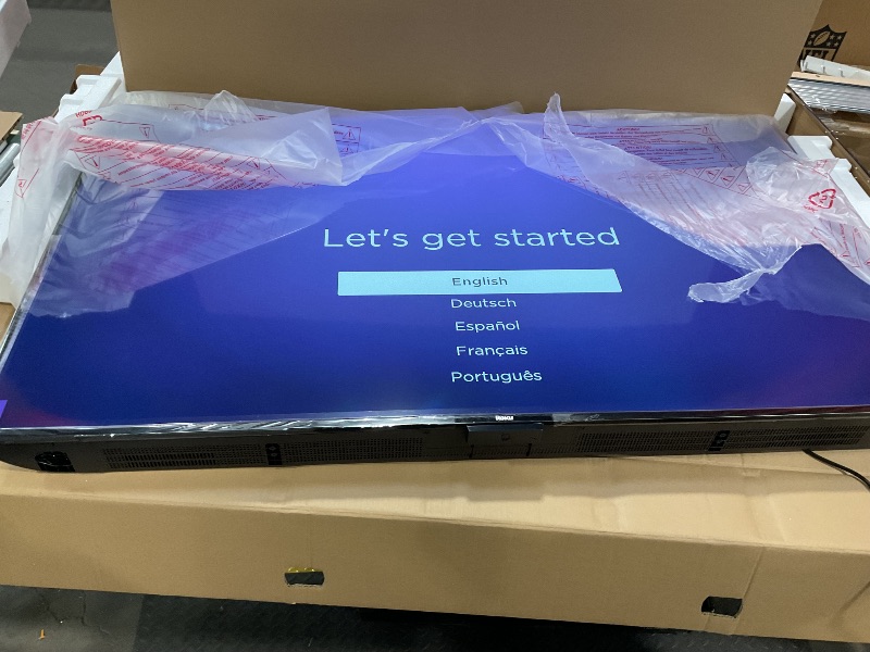 Photo 1 of * CRACKED SCREEN* SAMSUNG 43-Inch Class Crystal UHD CU7000 Series PurColor, Object Tracking Sound Lite, Q-Symphony, 4K Upscaling, HDR, Gaming Hub, Smart TV with Alexa Built-in (UN43CU7000, 2023 Model)